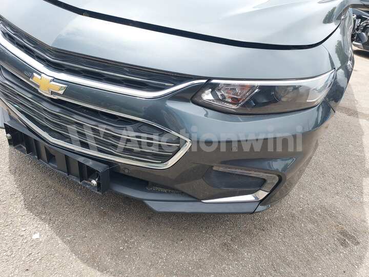 Chevrolet Malibu 2017 — 9