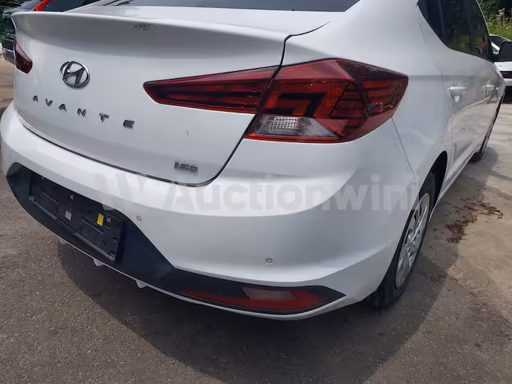 Hyundai Avante 2019 — 14