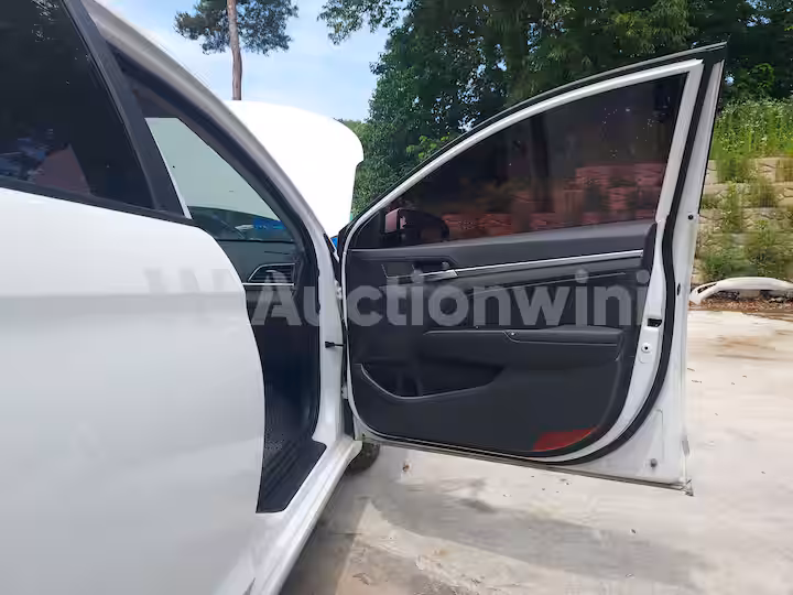 Hyundai Avante 2019 — 26