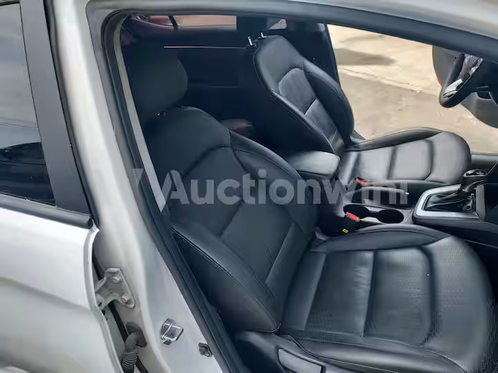 Hyundai Avante 2019 — 28