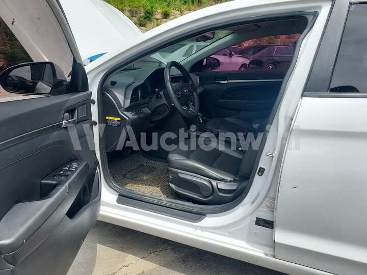 Hyundai Avante 2019 — 35