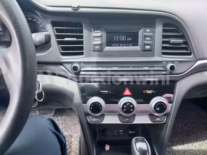 Hyundai Avante 2019 — 43
