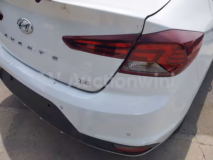 Hyundai Avante 2019 — 14