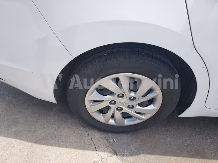 Hyundai Avante 2019 — 15