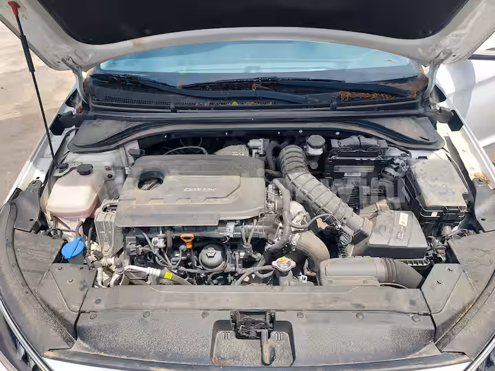 Hyundai Avante 2019 — 21