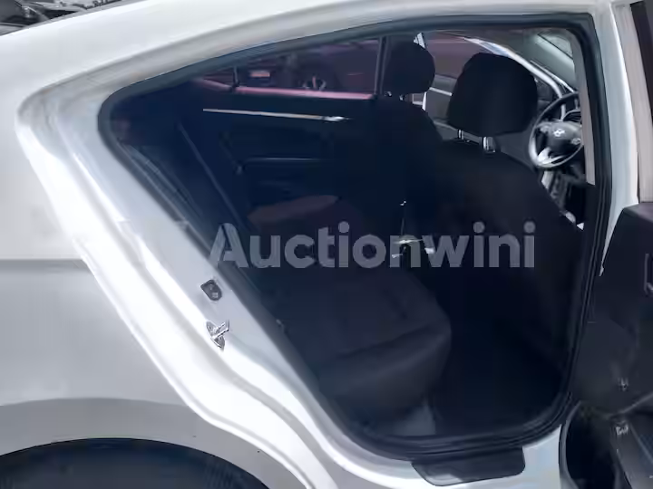 Hyundai Avante 2019 — 30