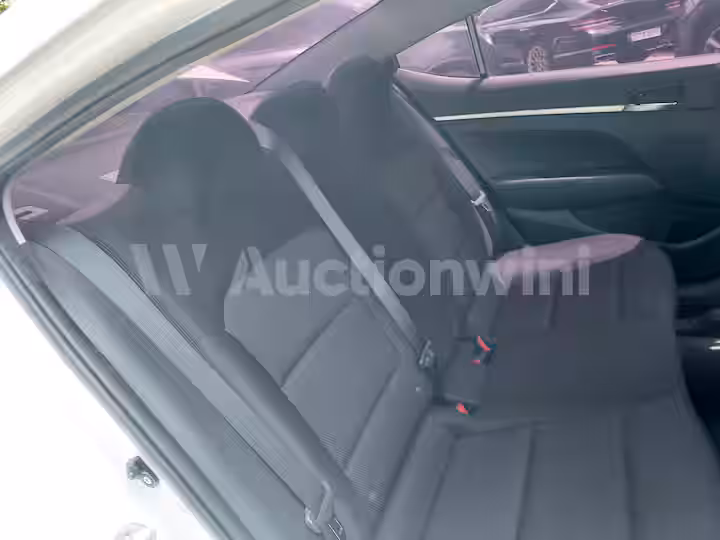 Hyundai Avante 2019 — 31