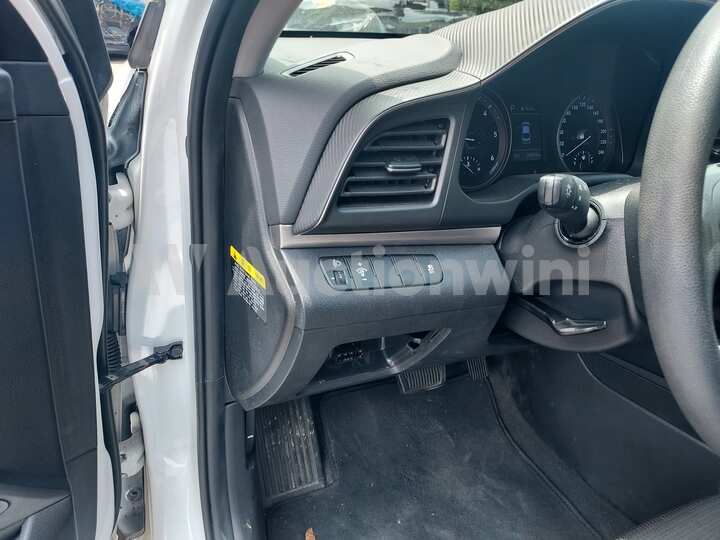 Hyundai Avante 2019 — 40