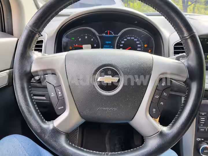 Chevrolet Captiva 2015 — 40