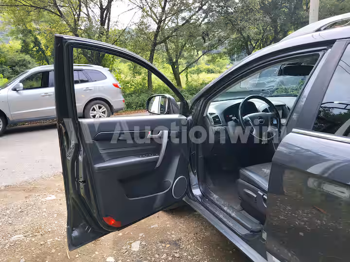 Chevrolet Captiva 2015 — 48
