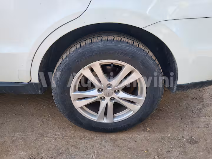 Hyundai SantaFe 2011 — 12
