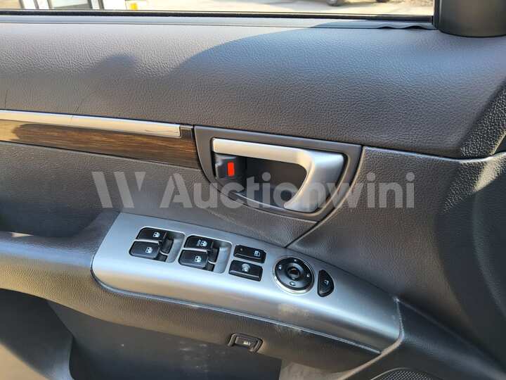 Hyundai SantaFe 2011 — 32