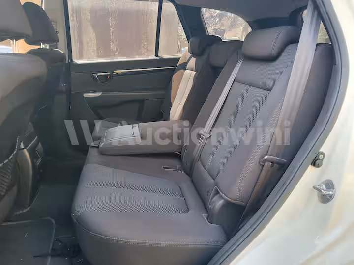 Hyundai SantaFe 2011 — 46