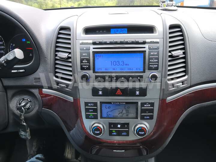 Hyundai SantaFe 2010 — 40