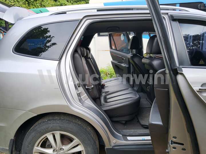 Hyundai SantaFe 2010 — 57