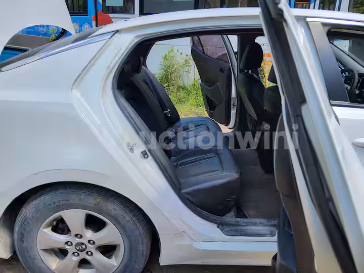 Kia K5 2013 — 56