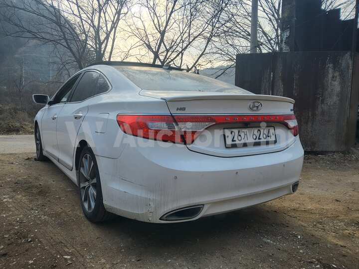 Hyundai Grandeur 2011 — 2