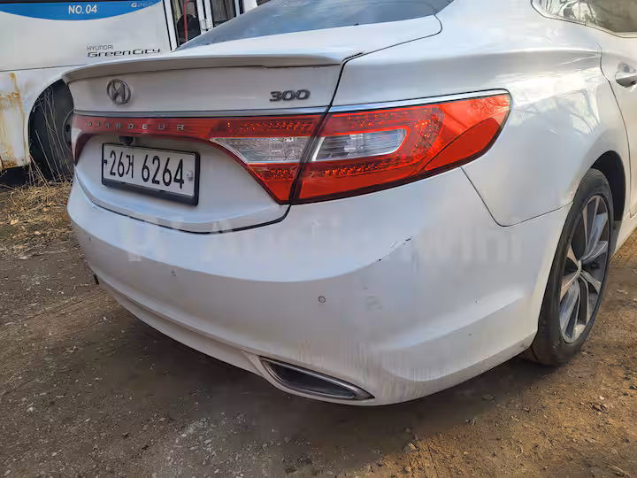 Hyundai Grandeur 2011 — 14