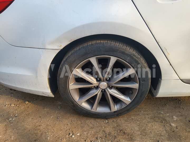 Hyundai Grandeur 2011 — 15