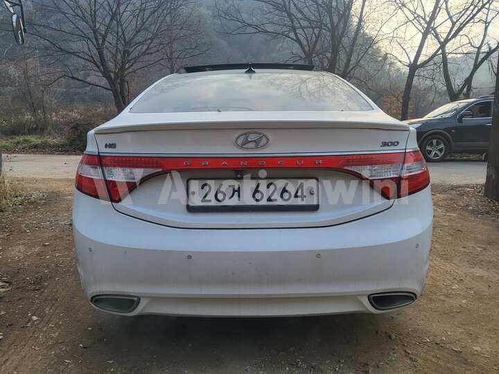 Hyundai Grandeur 2011 — 3