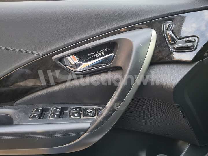 Hyundai Grandeur 2011 — 31