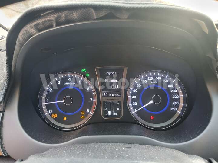 Hyundai Grandeur 2011 — 33