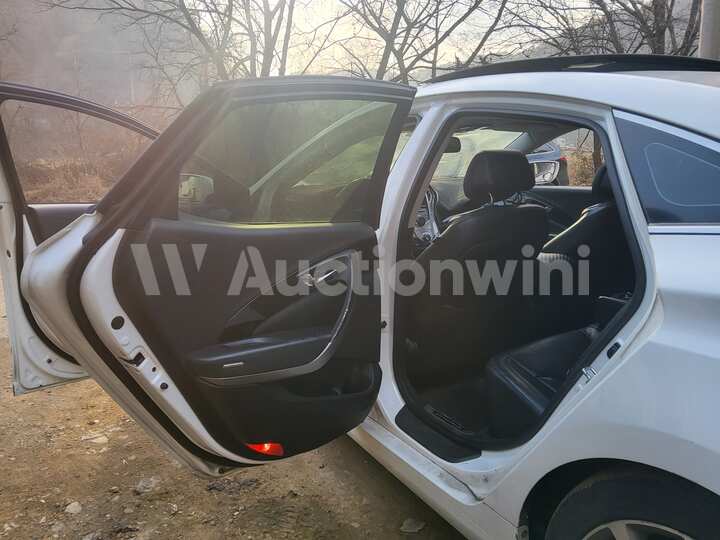 Hyundai Grandeur 2011 — 46