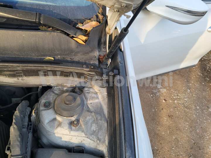 Hyundai Grandeur 2011 — 64