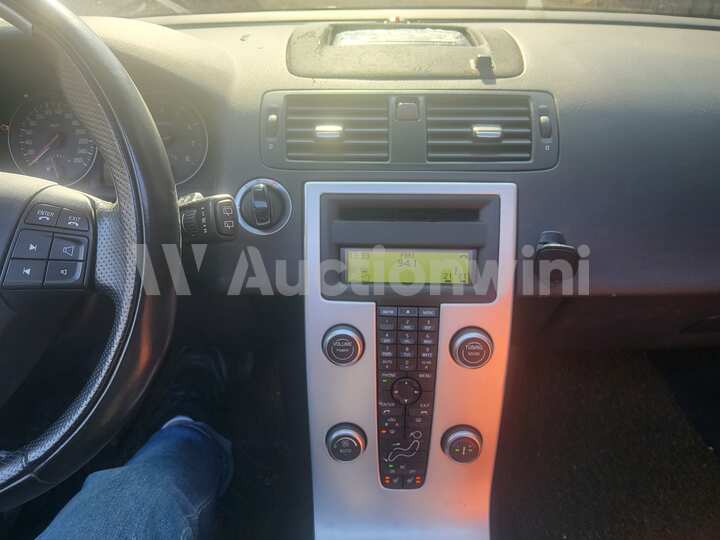 Volvo C30 2010 — 41