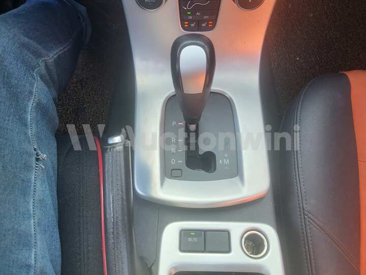 Volvo C30 2010 — 42