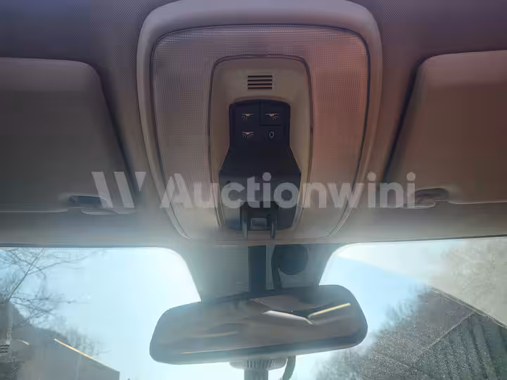 Volvo C30 2010 — 48