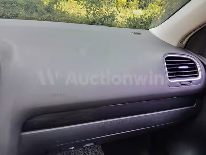 Volkswagen Golf 2011 — 44