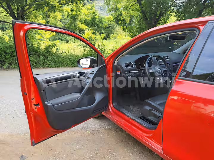 Volkswagen Golf 2011 — 49