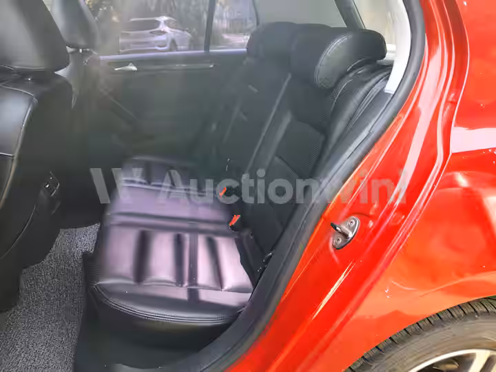 Volkswagen Golf 2011 — 53