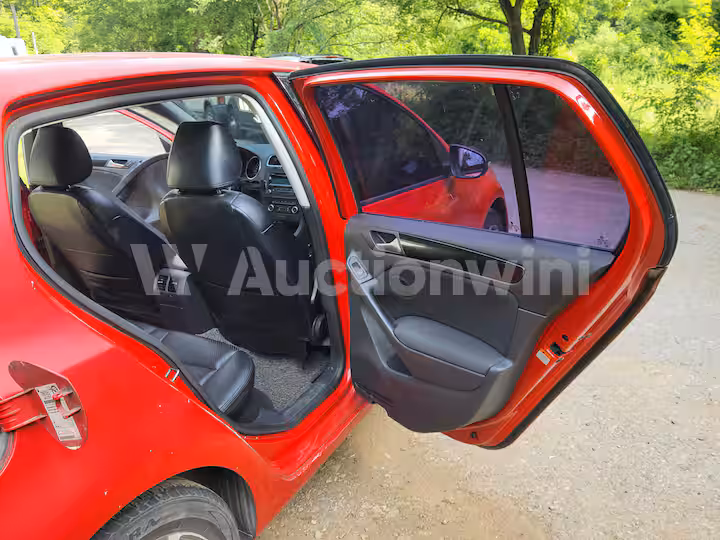 Volkswagen Golf 2011 — 60