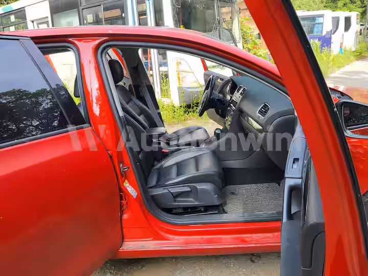 Volkswagen Golf 2011 — 63