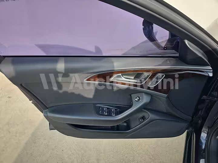 Audi A6 2015 — 33