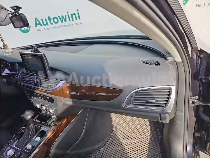 Audi A6 2015 — 58