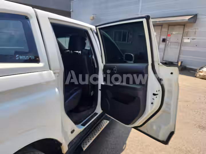 KGM (Ssangyong) Korando 2015 — 23