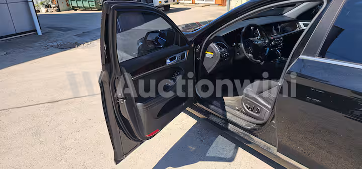 Hyundai Genesis 2015 — 13
