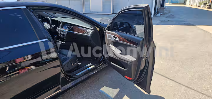 Hyundai Genesis 2015 — 15