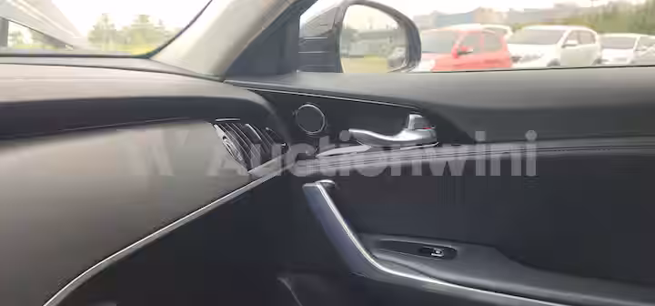 Kia Stinger 2018 — 11