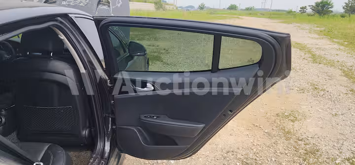 Kia Stinger 2018 — 31