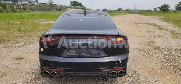 Kia Stinger 2018 — 7