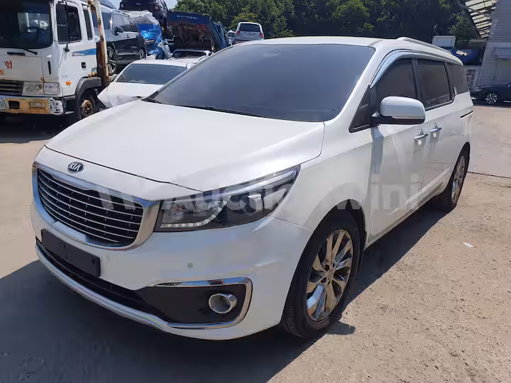 Kia Carnival 2017 — 13