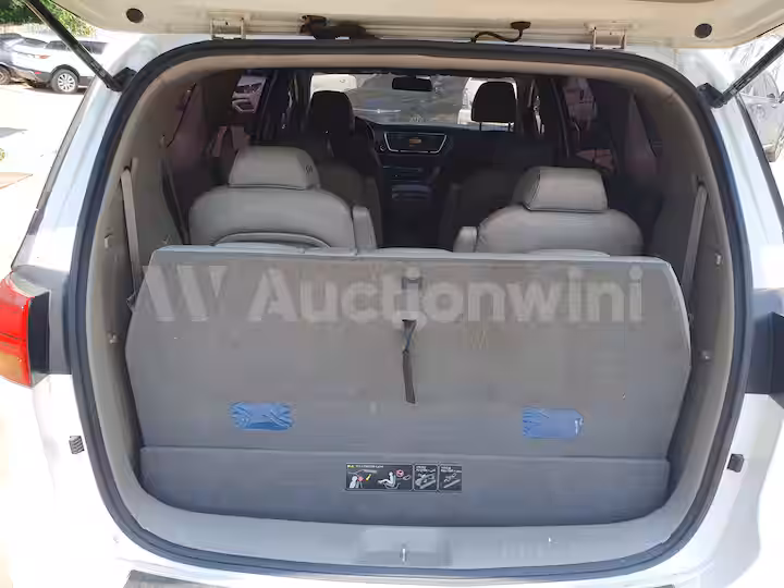 Kia Carnival 2017 — 23