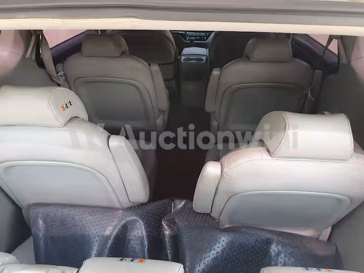 Kia Carnival 2017 — 24