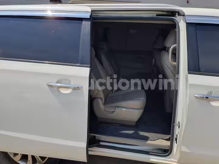 Kia Carnival 2017 — 27