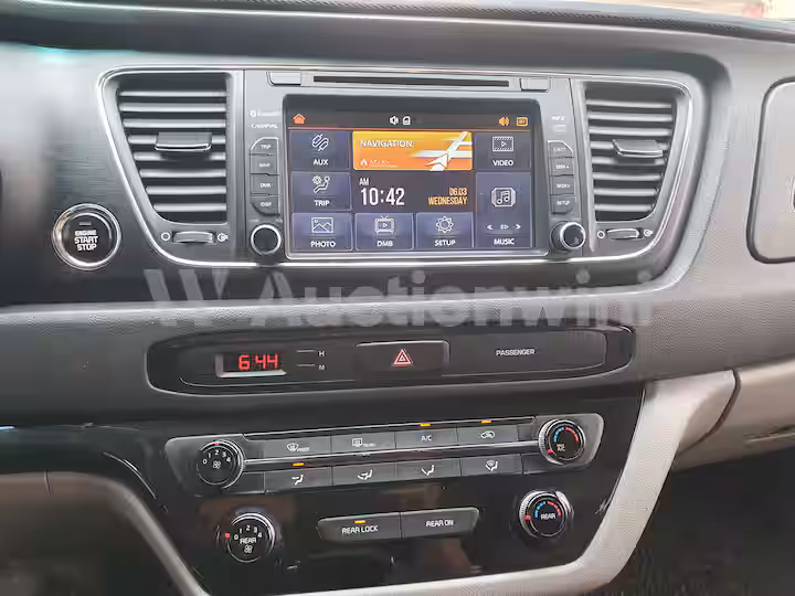 Kia Carnival 2017 — 34