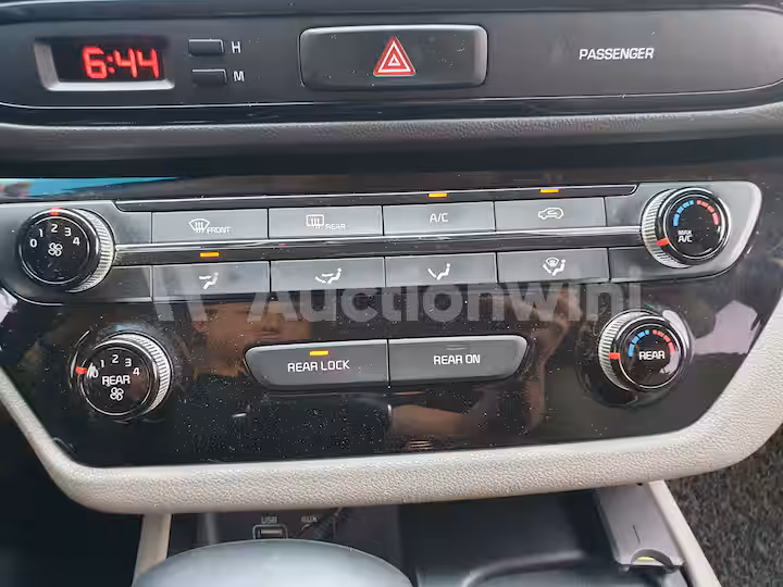 Kia Carnival 2017 — 35
